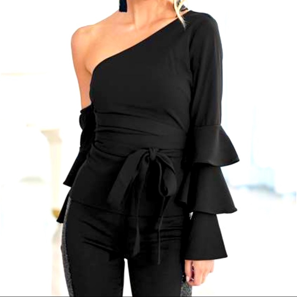 Blouse with Ruffle Sleeves